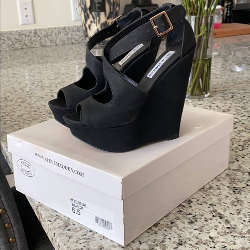 Steve Madden wedge sandal